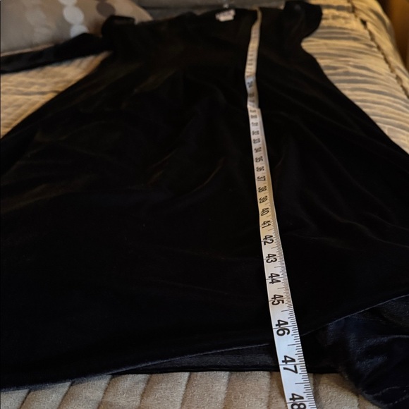 BFA Classics Black Velvet Long-Sleeve Maxi Dress (Size Large) - Picture 3 of 6
